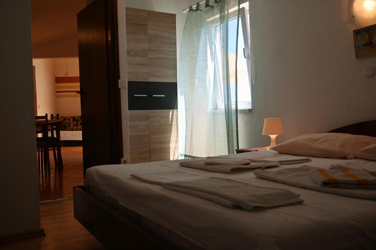 Apartments Tea Pag พาก ภายนอก รูปภาพ