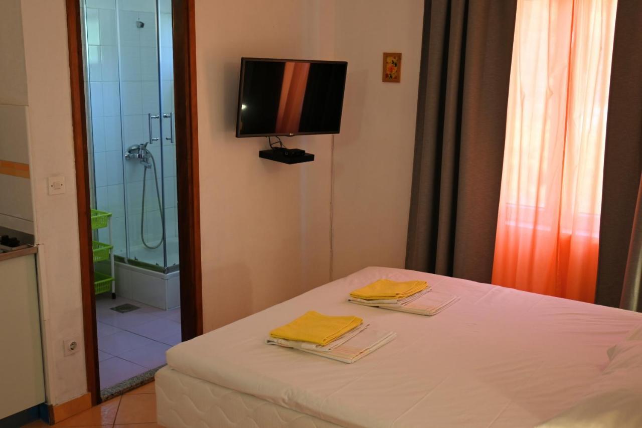 Apartments Tea Pag พาก ภายนอก รูปภาพ