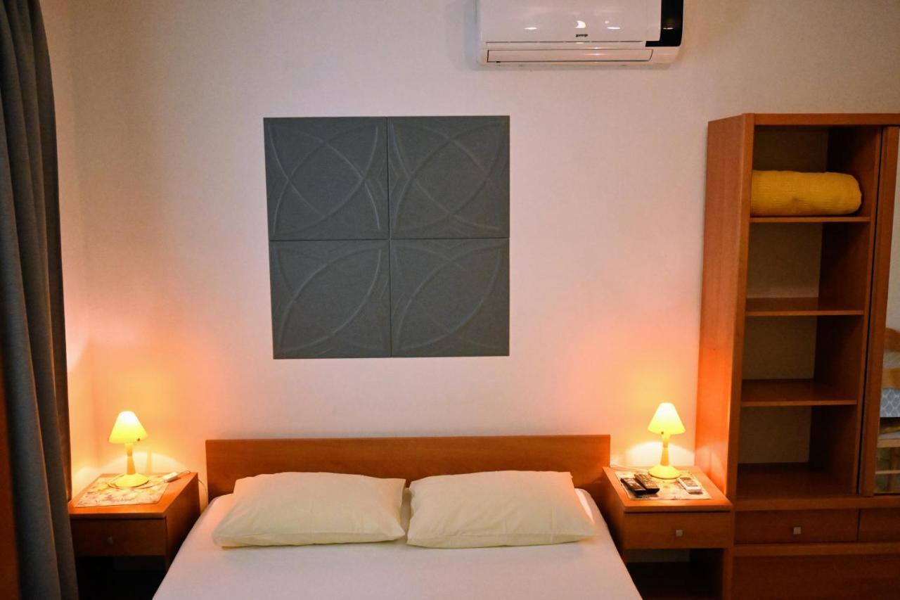 Apartments Tea Pag พาก ภายนอก รูปภาพ